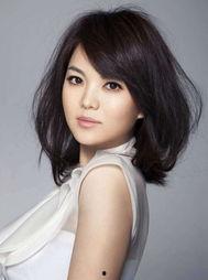 女明星资讯,揭秘女明星们的时尚风采与幕后故事